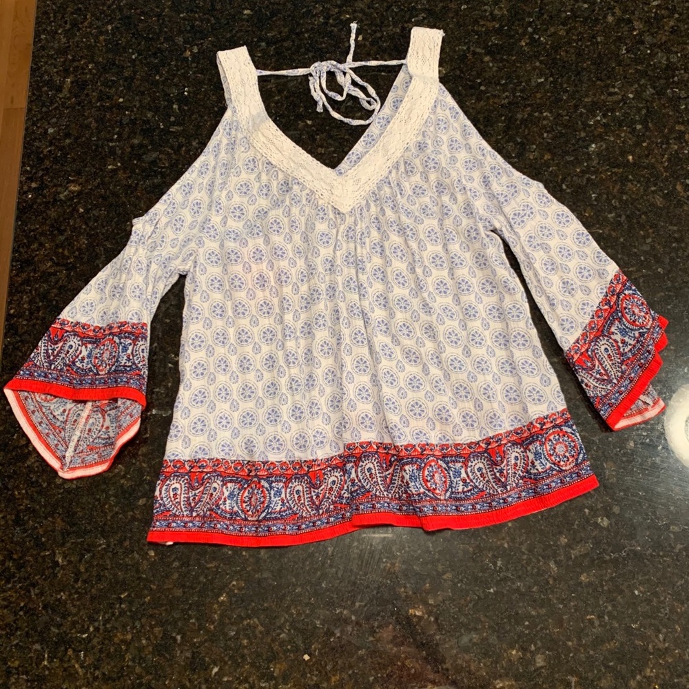 Hollister cold shoulder 3/4 length top
